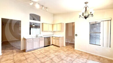 9256 W Purdue Ave in Peoria, AZ - Building Photo - Building Photo