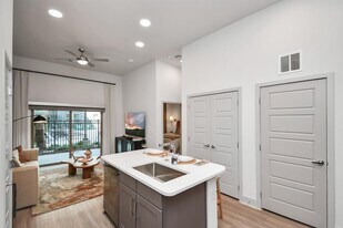 1617 Enid St in Houston, TX - Building Photo
