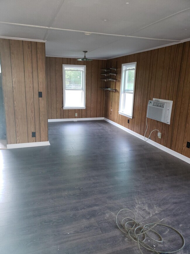 2436 Miles Rd in Elgin, SC - Building Photo - Building Photo