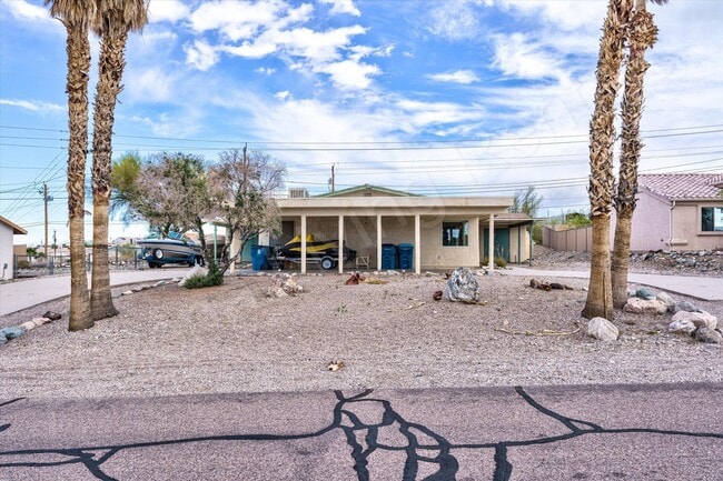 870 Sand Dab Dr in Lake Havasu City, AZ - Building Photo - Building Photo