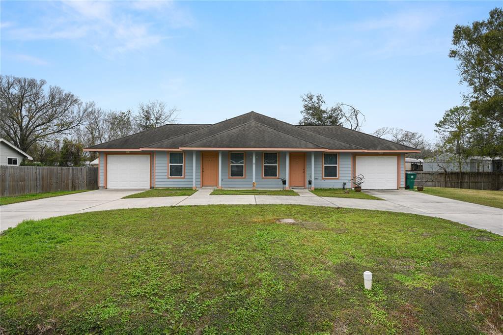 4304 Allen-Genoa Rd in Pasadena, TX - Building Photo