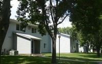 Willow Creek Apartments in Watertown, SD - Foto de edificio - Building Photo