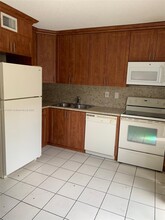 550 NW 82nd Ct in Miami, FL - Building Photo - Building Photo