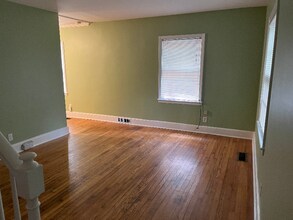 234 N Dotger Ave in Charlotte, NC - Foto de edificio - Building Photo