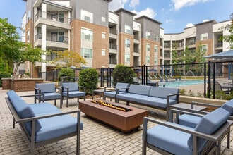 1760 Apartments in Lawrenceville, GA - Foto de edificio - Building Photo