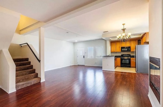 11630 Hamlin St in Los Angeles, CA - Foto de edificio - Building Photo