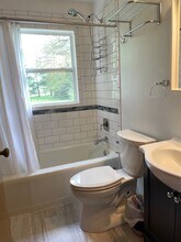 7127 Elderberry Rd in Middleton, WI - Foto de edificio - Building Photo