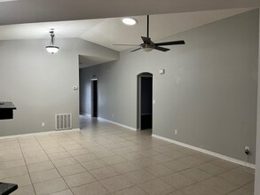 1207 Auburn Lakes Dr in Rockledge, FL - Foto de edificio - Building Photo