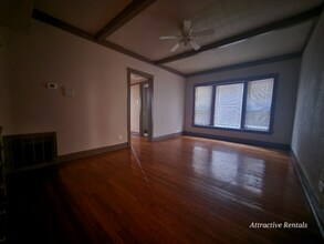5810 W Erie St, Unit 1 in Chicago, IL - Building Photo - Building Photo
