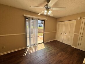 176 Kitty Hawk Square in Lynchburg, VA - Building Photo - Building Photo