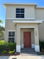 540 NE 4th St in Florida City, FL - Building Photo