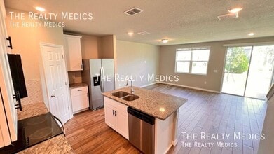 413 Legacy Lp in Davenport, FL - Building Photo - Building Photo