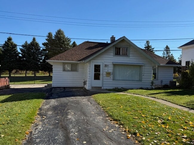 property at 816 S 56th St