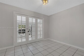 2327 SW 22nd Ter in Miami, FL - Building Photo - Building Photo