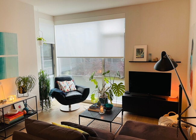 901 Jefferson St, Unit 313 in Oakland, CA - Building Photo - Building Photo