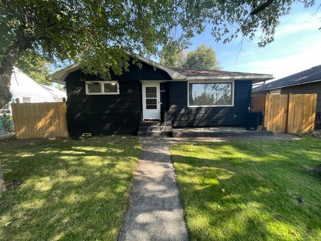 property at 5118 N Cannon St