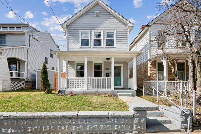 property at 3605 Brothers Pl SE