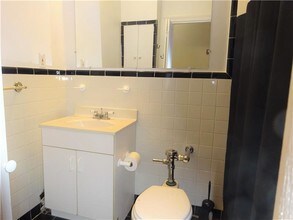 1 E Chase St-Unit -#809 in Baltimore, MD - Building Photo - Building Photo