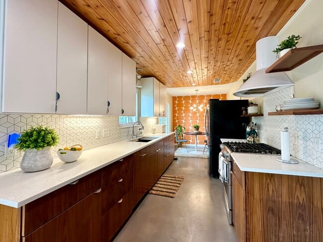 2707 Ashdale Dr in Austin, TX - Building Photo - Building Photo