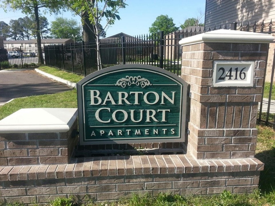 Barton Court Apartments Photo