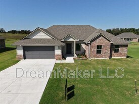 138 Trimble Dr in Shawnee, OK - Building Photo