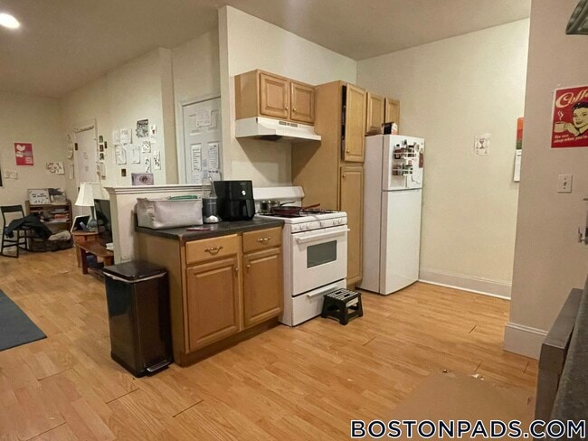 12 Glenville Ave, Unit 1 in Boston, MA - Building Photo - Building Photo