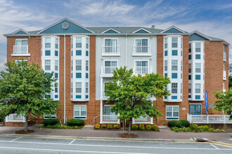 Heritage at Settler’s Landing in Hampton, VA - Building Photo - Building Photo