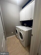 8195 Falls Grove Dr in Manassas, VA - Building Photo - Building Photo