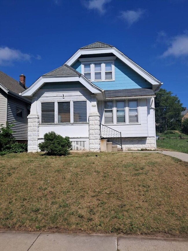 property at 3624 N 15th St