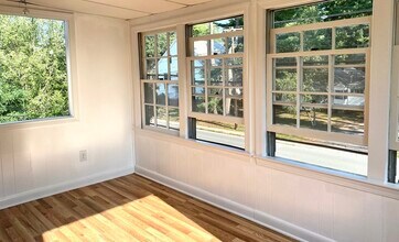 337 Village St-Unit -3 in Millis, MA - Foto de edificio - Building Photo