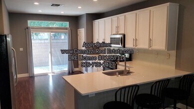 139 Dragonfly Cir in Sacramento, CA - Building Photo - Building Photo