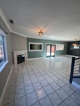 5093 N Laguna Dr in Sacramento, CA - Building Photo - Building Photo