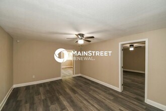 4815 Fredericksburg Ave in Jacksonville, FL - Building Photo - Building Photo