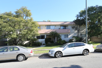 3734 Clarington Ave in Los Angeles, CA - Building Photo - Building Photo