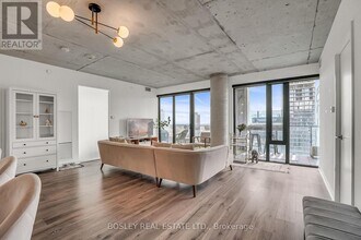 55-2355 Ontario St in Toronto, ON - Building Photo - Building Photo