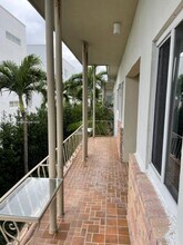 1140 Venetian Way in Miami Beach, FL - Building Photo - Building Photo