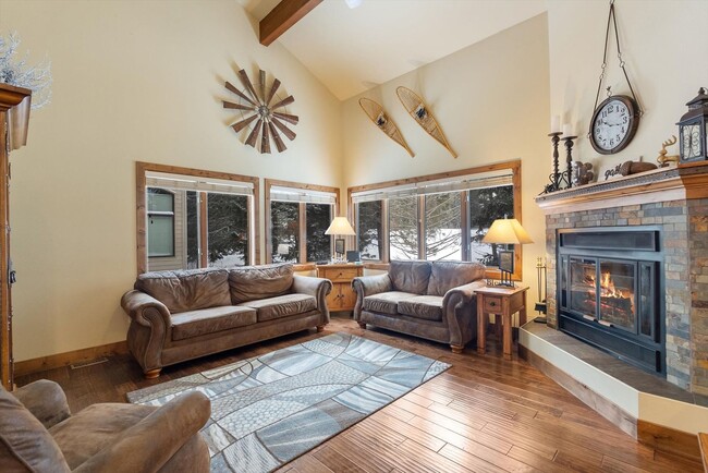 521 St Andrews Dr in Columbia Falls, MT - Building Photo - Building Photo