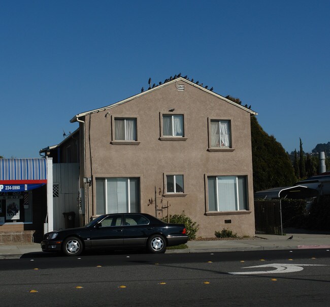 12548 San Pablo Ave in Richmond, CA - Foto de edificio - Building Photo