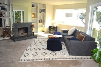 483-485 Sausalito Blvd in Sausalito, CA - Building Photo - Building Photo