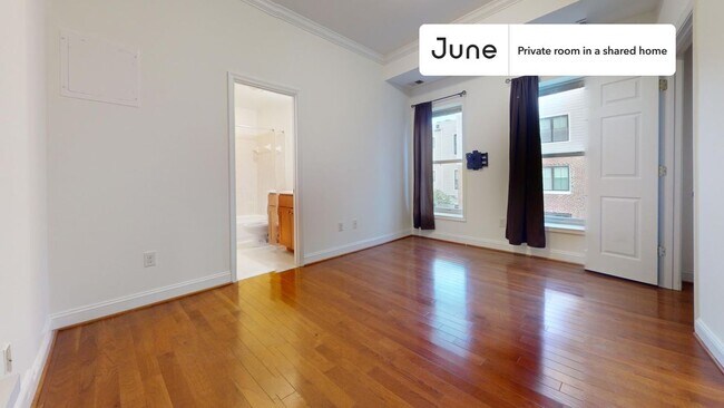 Private bedroom in 3 bed/3.5 bath Home in Washington, DC - Building Photo - Building Photo