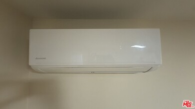 385 Redondo Ave in Long Beach, CA - Building Photo - Building Photo