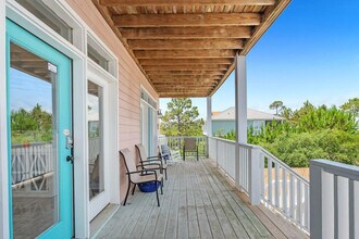 1336 W Lagoon Ave in Gulf Shores, AL - Building Photo - Building Photo