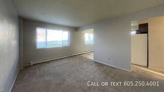 3705 S Cathy Ave, Unit 3705-03 in Sioux Falls, SD - Building Photo - Building Photo