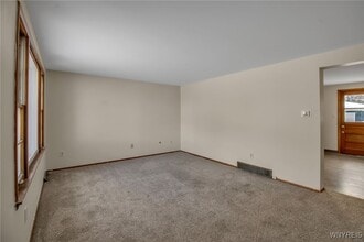 201 Marrano Pkwy in Cheektowaga, NY - Building Photo - Building Photo