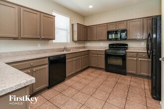 10221 Kermode Ct in Las Vegas, NV - Building Photo - Building Photo