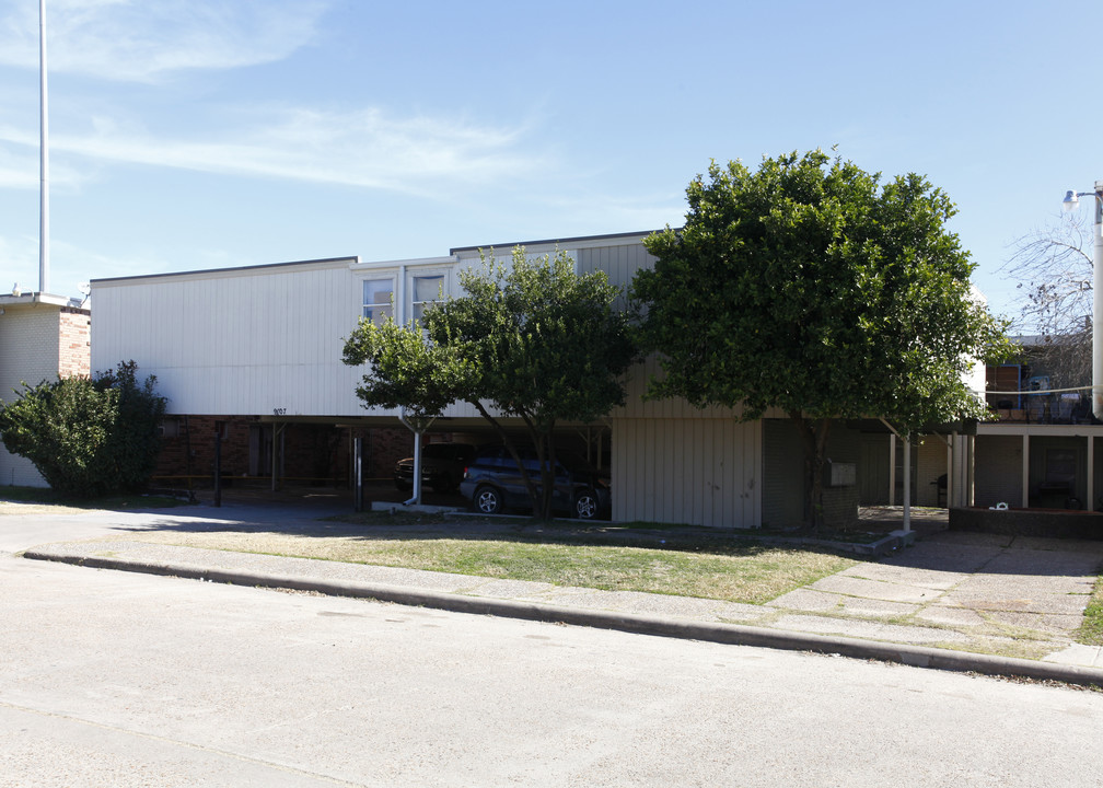 9607 Riddlewood Ln in Houston, TX - Building Photo