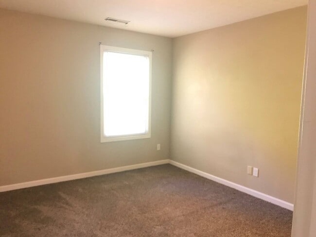 108 Creekside Drive, Unit C in Franklin, KY - Building Photo - Building Photo