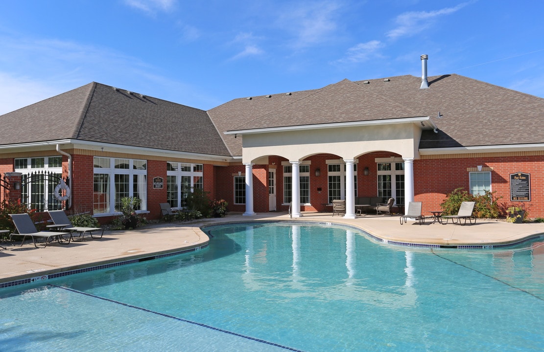 Kelly Park Apartments in Overland Park, KS - Foto de edificio