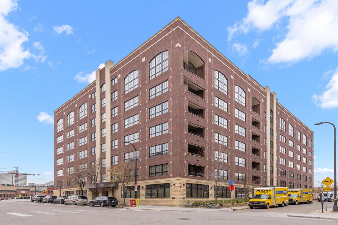 111 N 4th Ave in Minneapolis, MN - Building Photo