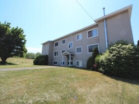 445 Covert St in Oromocto, NB - Building Photo